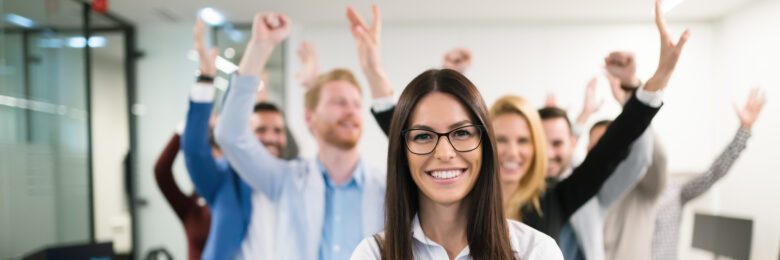 Wir geben die Mehrwertsteuersenkung natürlich an die Teilnehmer*innen der Präsenzseminare weiter
