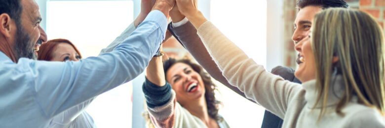 Bildungsstau im Mittelstand - Corona hat auch die Bildungsbranche hart erwischt - Der Wirtschaft fehlen realistische Kursangebote