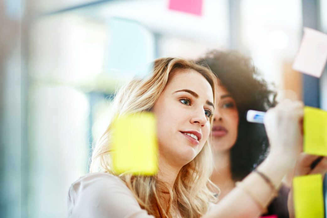 Interaktives Online-Training „effektive Meetings gestalten“ unterstützt Fach- und Führungskräfte - Meetings im Unternehmen effektiver durchführen